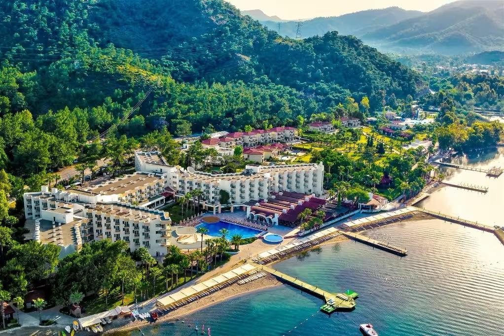 Fortezza Beach Resort