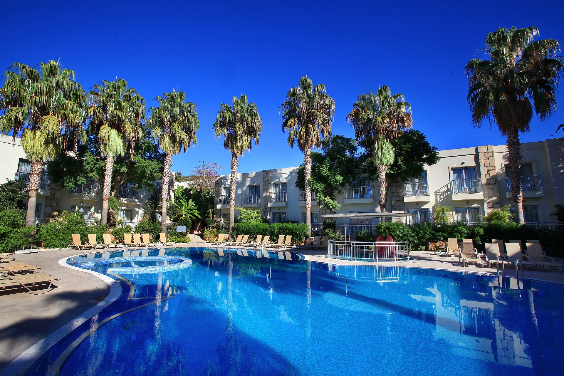 MANDARİN RESORT