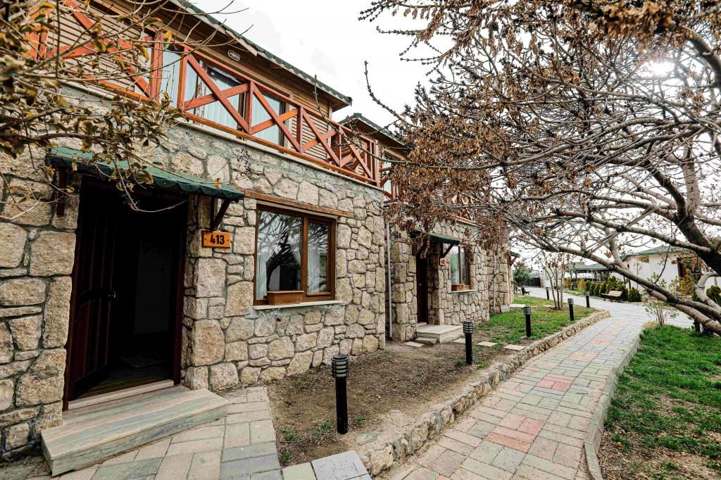 DEDEMAN VAN RESORT