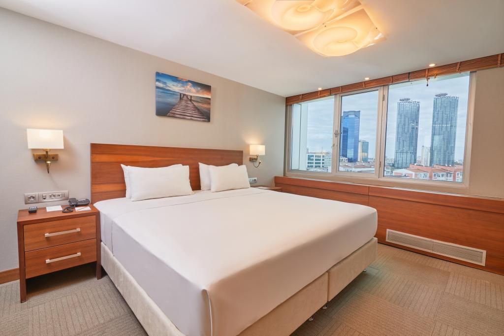 DEDEMAN İSTANBUL