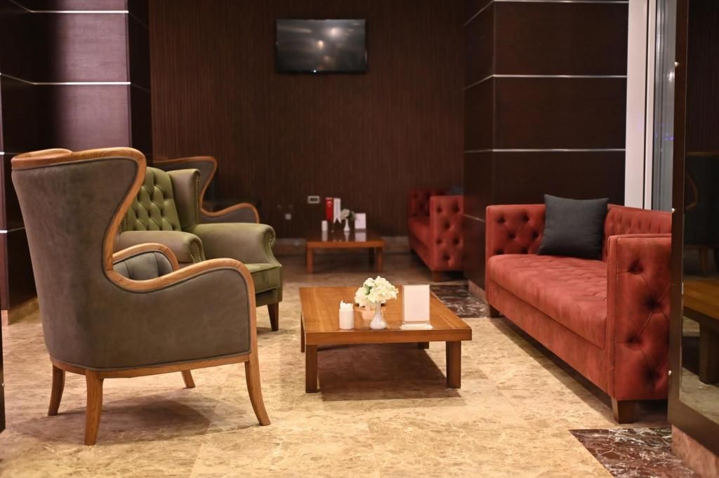 BARDEN HOTEL