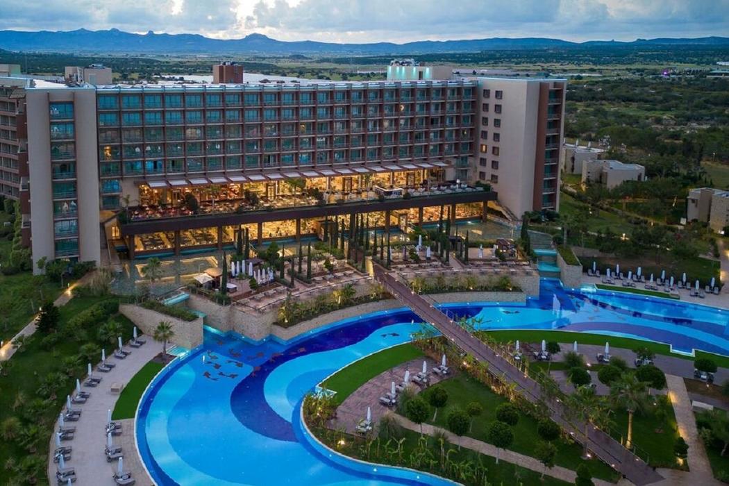 CONCORDE LUXURY HOTEL
