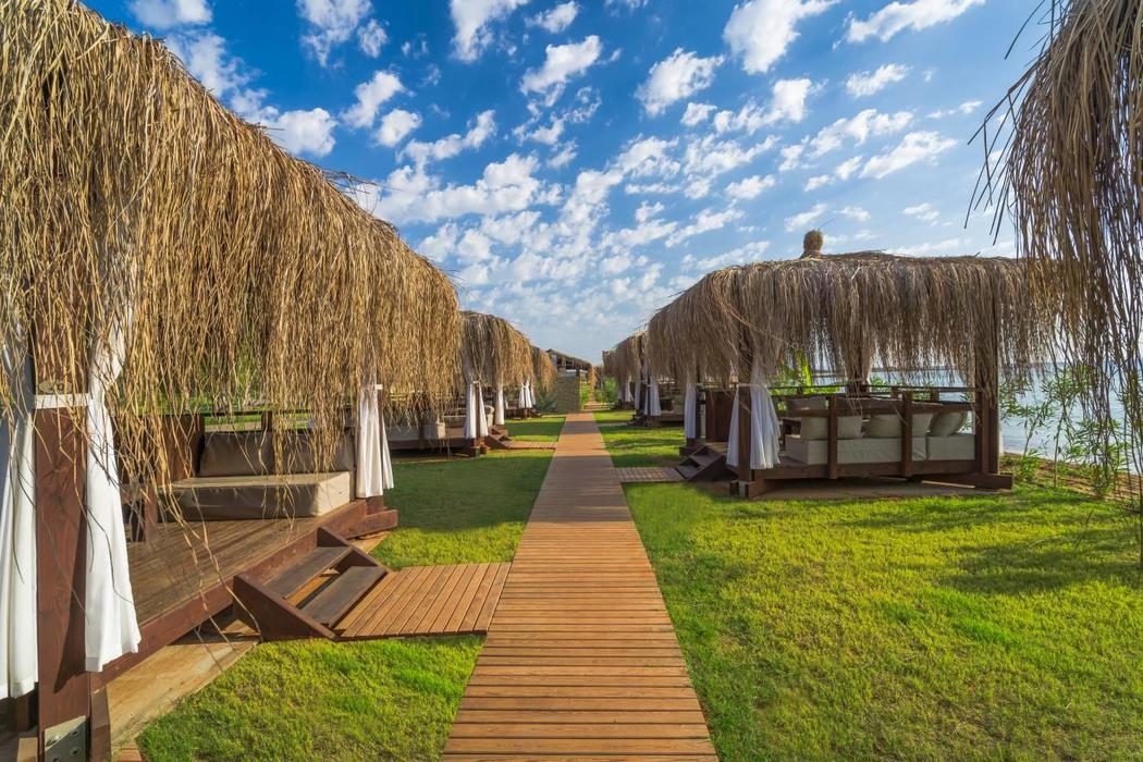 CONCORDE LUXURY HOTEL
