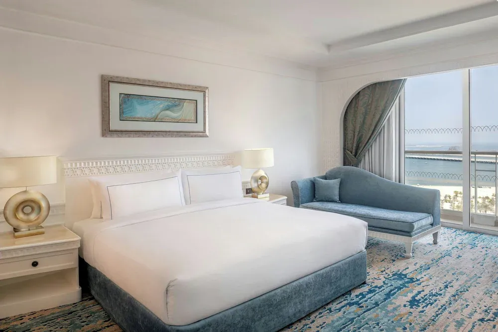Al Habtoor Grand Resort, Autograph Collection