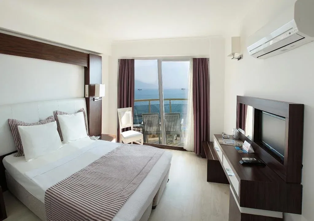 Arora Hotel