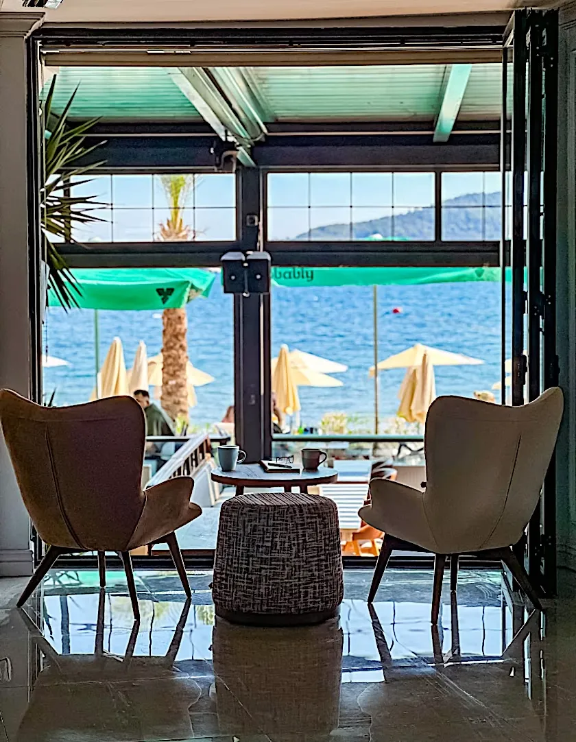 Aurasia Beach Hotel