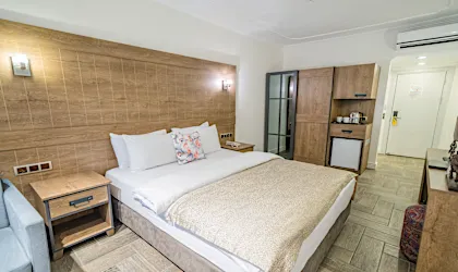 Aurasia Beach Hotel