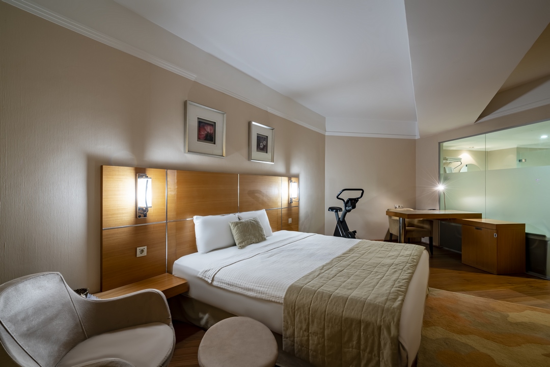 JURA HOTELS
