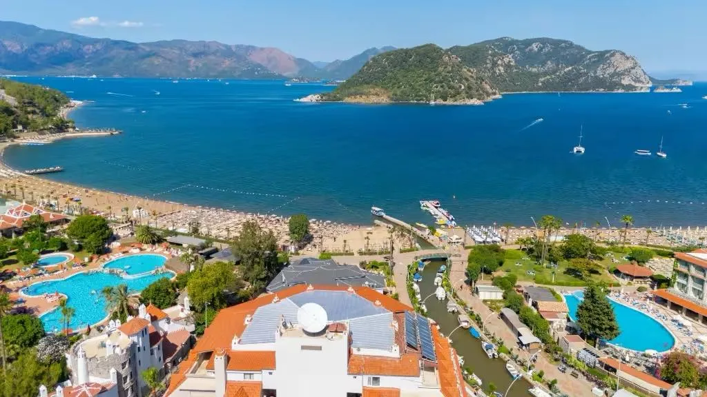 Fortuna Beach Hotel
