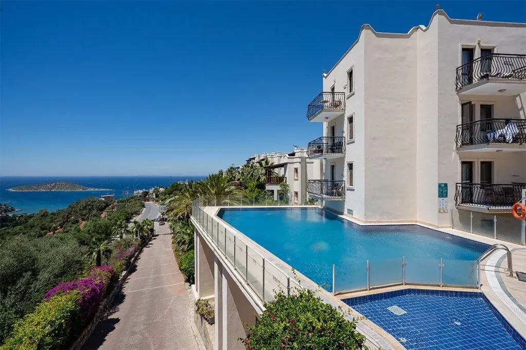 Golden Age Crystal Bodrum
