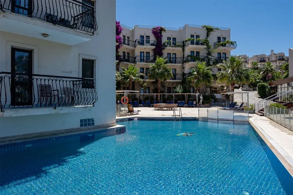 Golden Age Crystal Bodrum