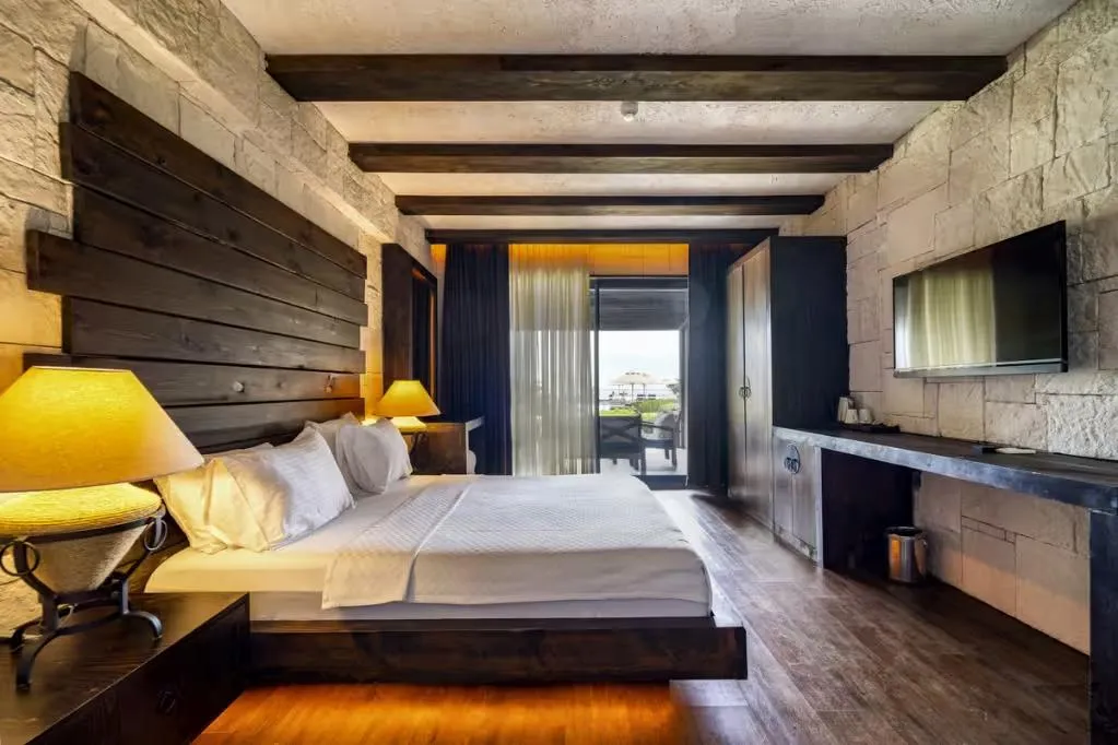Manaspark Deluxe Hotel