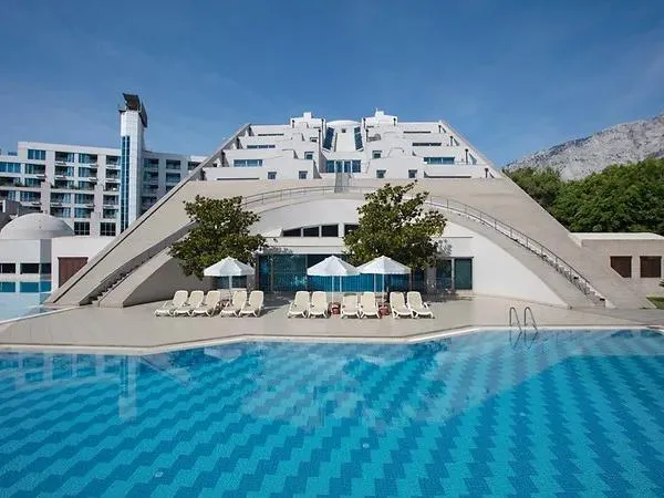 Rixos Sungate - The Land of Legends Access