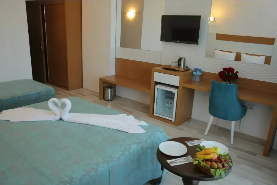 RİZOM BEACH HOTEL