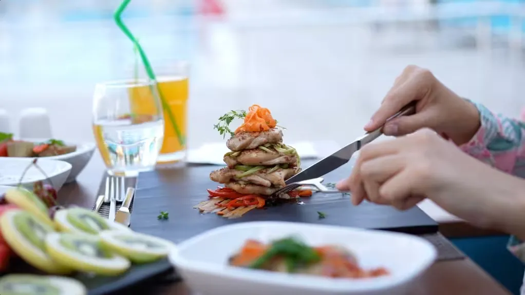 RİZOM BEACH HOTEL