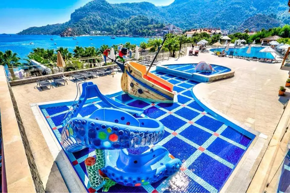 Turunç Premium Hotel